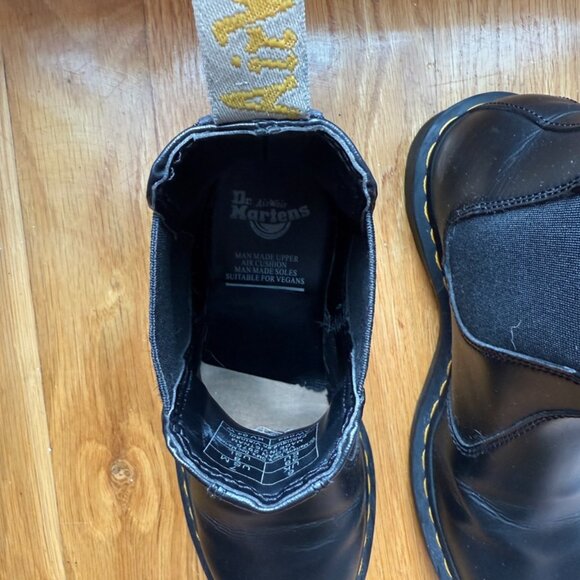 Unisex great condition Chelsea vegan black Dr. Martens (Women's 8, Men's 7) - Picture 3 of 4